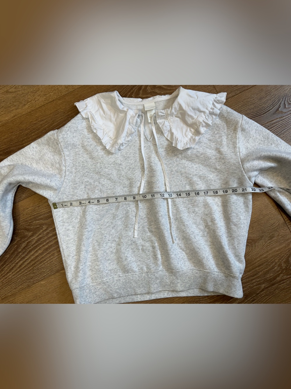 Prariecore Light Gray Sweatshirt with Ruffled White Prarie Collar M - Picture 5 of 10